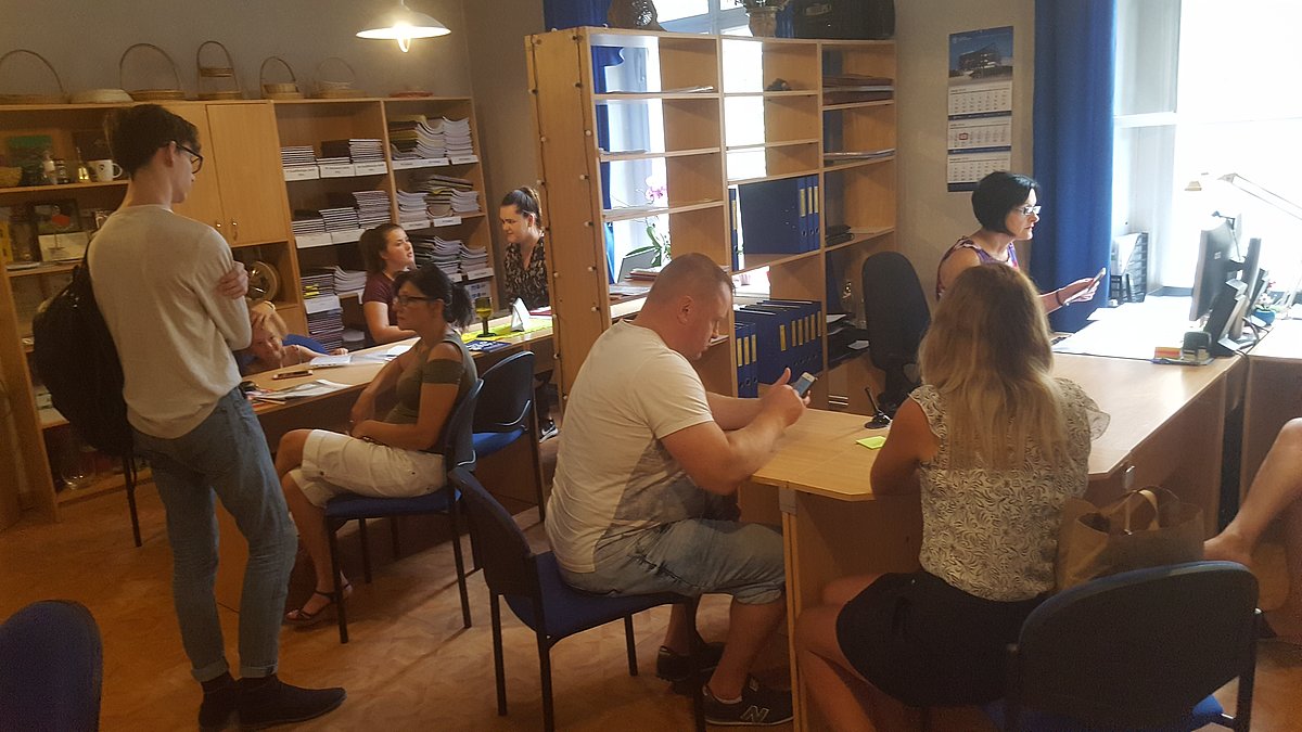 Notiek uzņemšana. Foto: LU Kuldīgas filiāle
