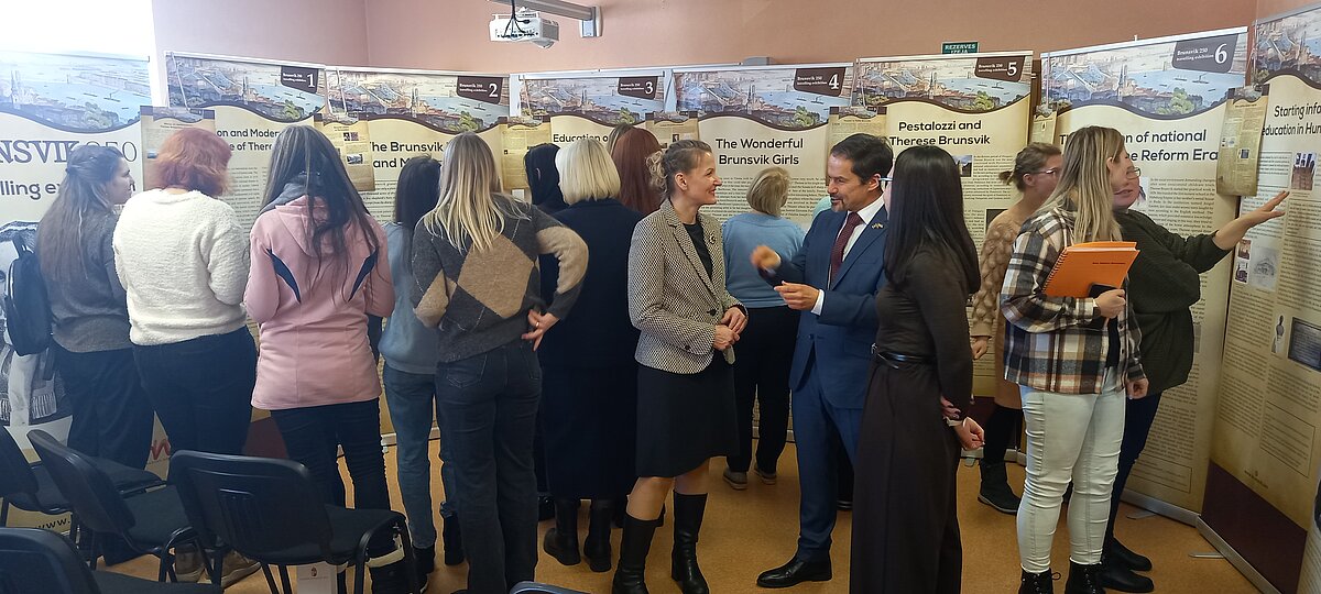 LU Jēkabpils filiālē ceļojošās izstādes par Terēzi Brunsviku atklāšanā. Publicitātes foto LU Jēkabpils filiālē ceļojošās izstādes par Terēzi Brunsviku atklāšanā