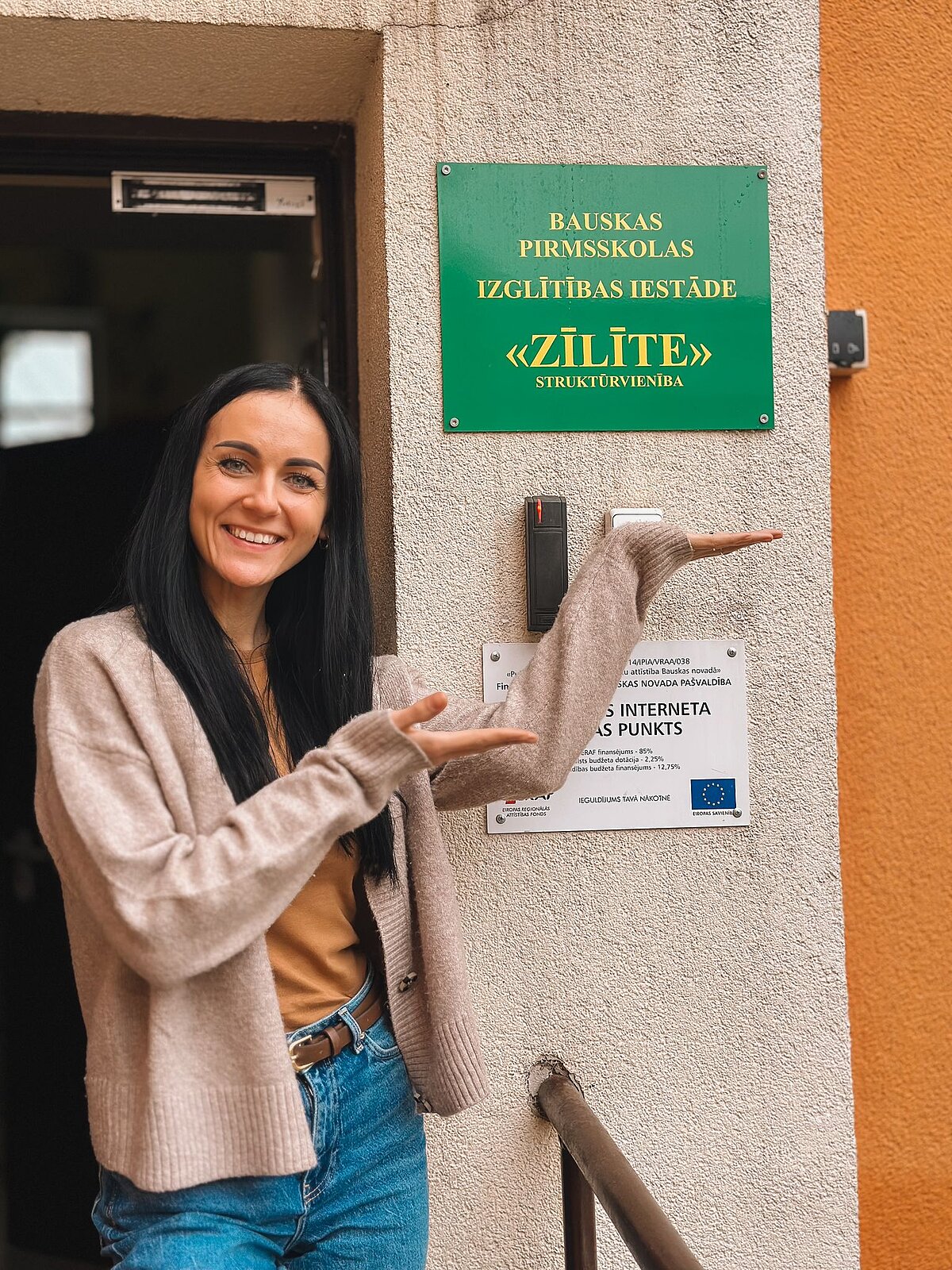 LU Bauskas filiāles absolvente Valērija Šulte. Foto no privātā arhīva Valērija Šulte pie bērnudārza