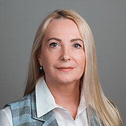 LU Bauskas filiāles vadītāja Velga Gūtmane