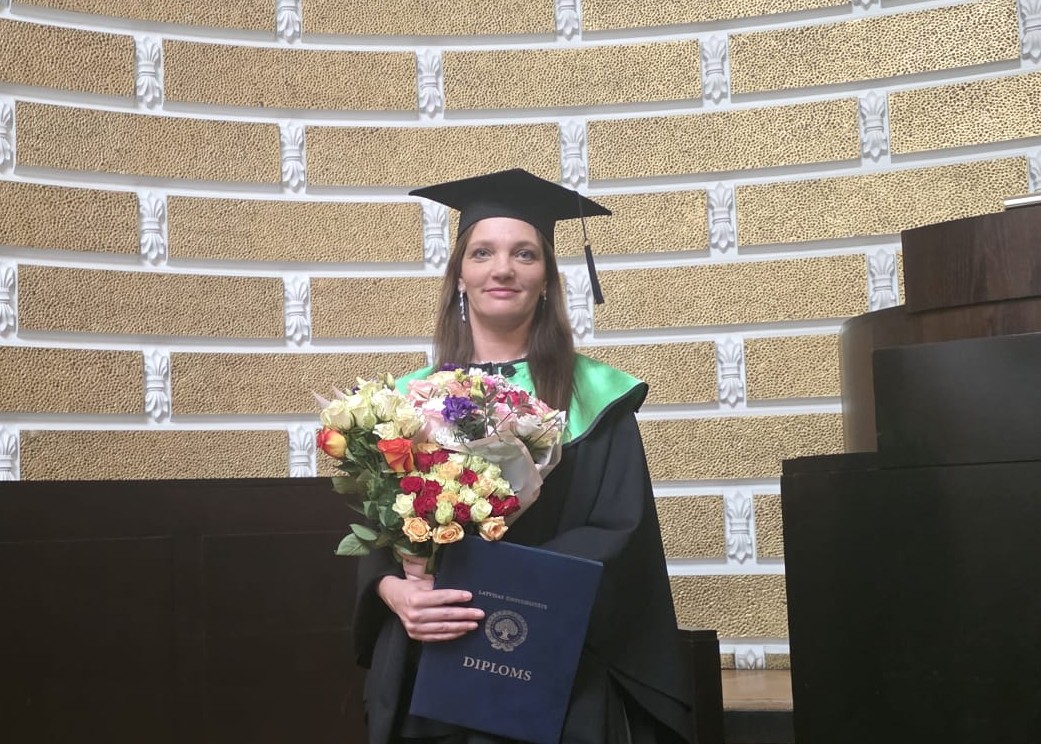 Bauskas filiāles absolvente Vita Breikša-Lāce izlaidumā LU Lielajā aulā